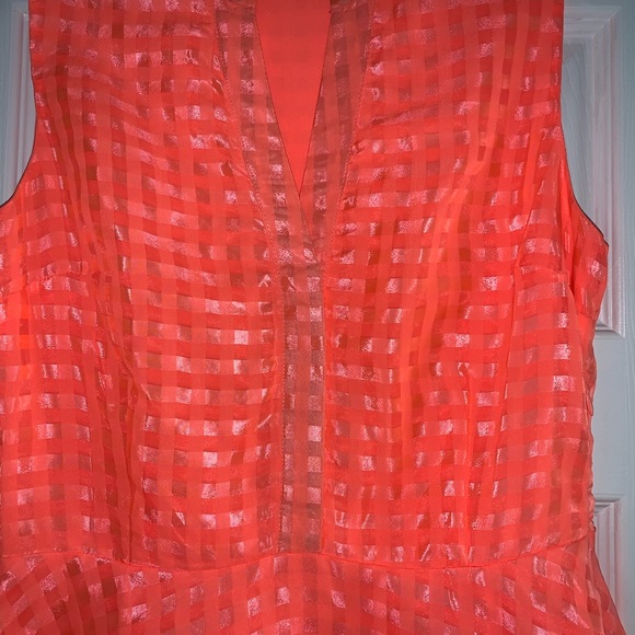 Versona Coral Dress, Size 6 - Picture 4 of 5